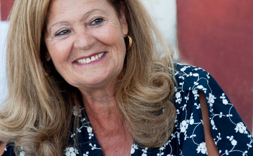 4 PERGUNTAS A… AIDA BATISTA*